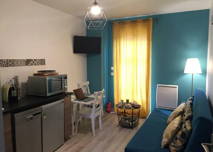 Lejlighed Les Meubles De Luchon - La Perle Bleue - Centre Luchon, Beau T2, 2 A 4 Personnes, Wifi *