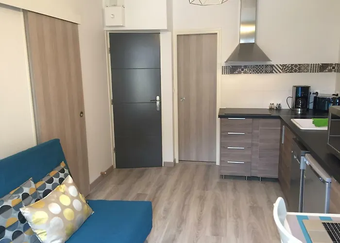 Les Meubles De Luchon - La Perle Bleue - Centre Luchon, Beau T2, 2 A 4 Personnes, Wifi