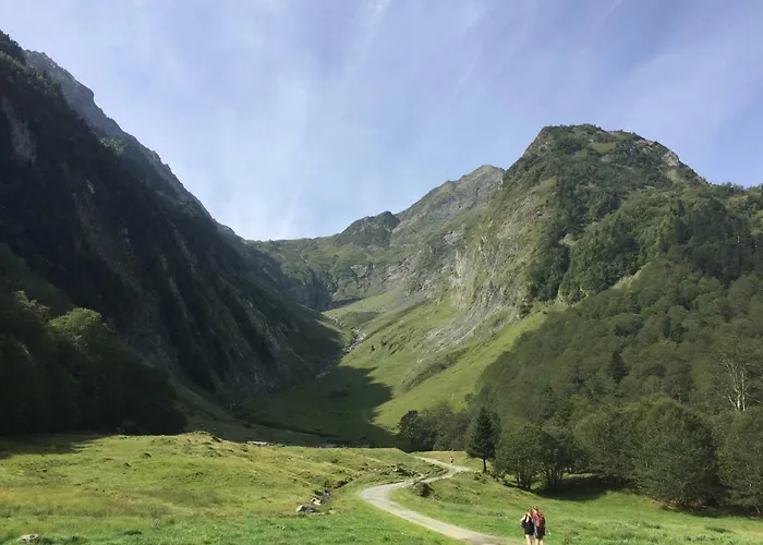Les Meubles De Luchon - La Perle Bleue - Centre Luchon, Beau T2, 2 A 4 Personnes, Wifi *