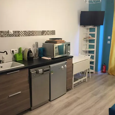 Les Meubles De Luchon - La Perle Bleue - Centre Luchon, Beau T2, 2 A 4 Personnes, Wifi *