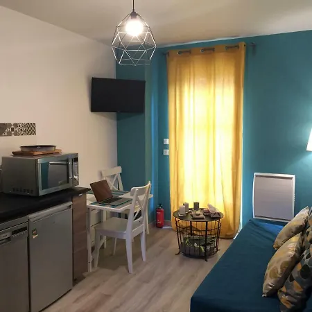 Appartement Les Meublés De Luchon - La Perle Bleue - Centre Luchon, Beau T2, 2 à 4 Personnes, Wifi *
