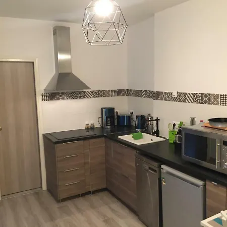 Les Meubles De Luchon - La Perle Bleue - Centre Luchon, Beau T2, 2 A 4 Personnes, Wifi Lägenhet Bagnères-de-Luchon